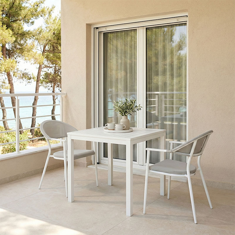 Masa de dining Kliton - Set Pino 3 pakoworld aluminiu in nuanta alba 80x80x74cm Masa de dining Kliton - Set Pino 3 pakoworld aluminiu in nua...