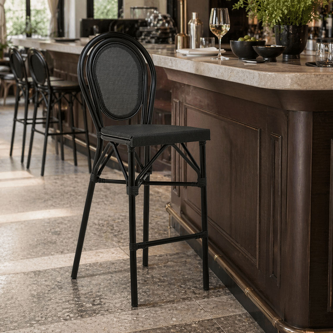 Scaun de bar Dezyan pakoworld negru aluminiu-negru textilene 41.5x53.5x116cm Scaun de bar Dezyan pakoworld negru aluminiu-negru textilene 41.5x53.5x116cm