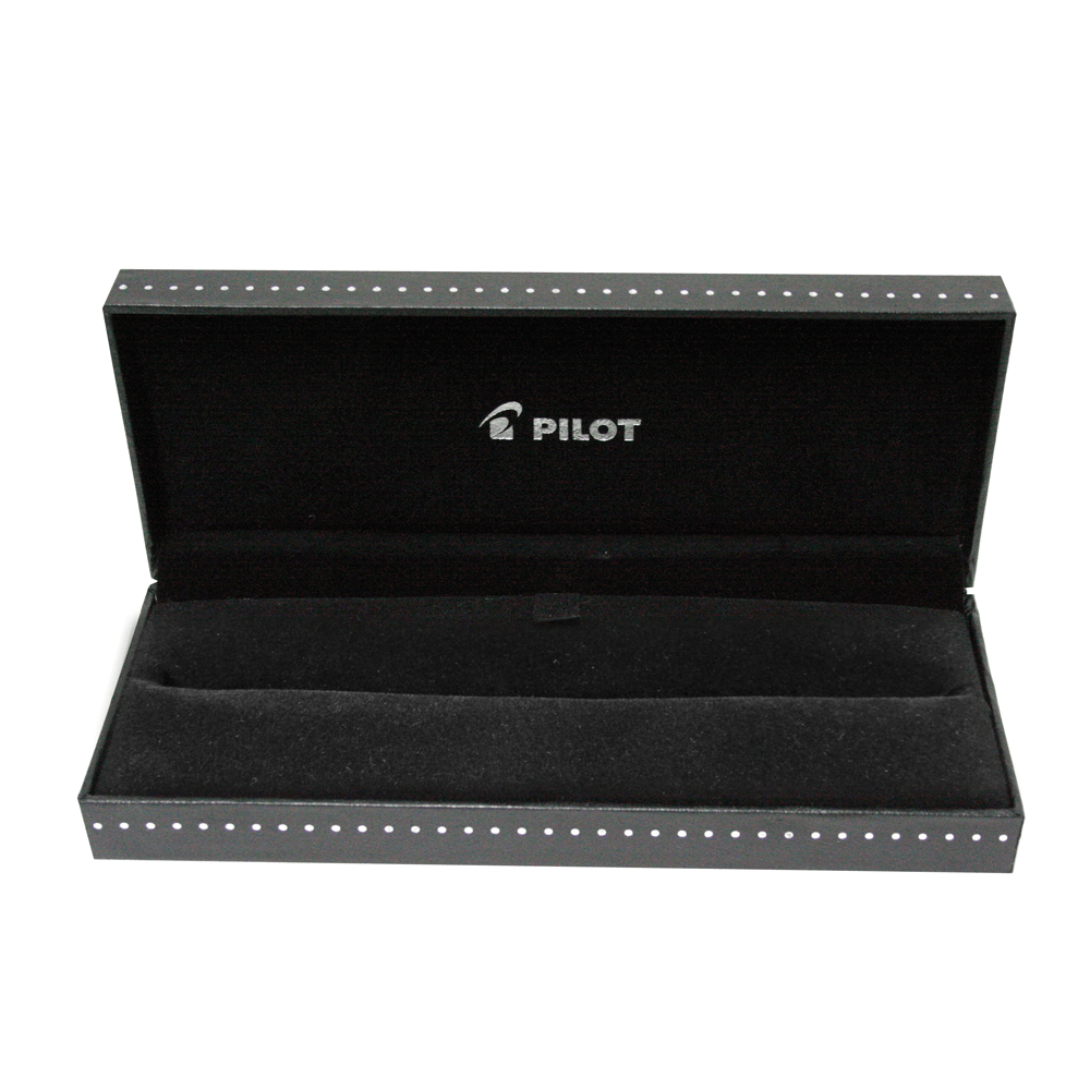 Stilou Silver Soim Pilot varf mediu corp argintiu Stilou Pilot Silver Soim varf mediu