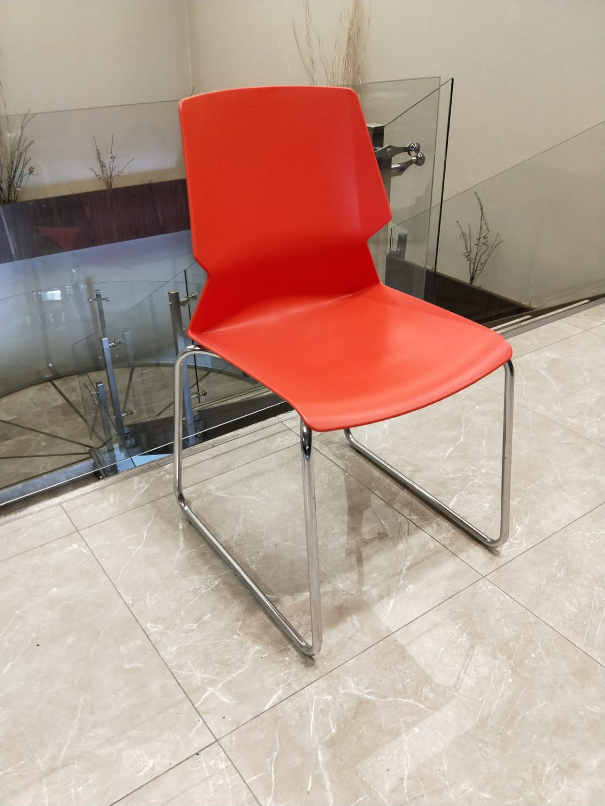 Scoica Mora, Din Plastic, Baza Metal, Rosu