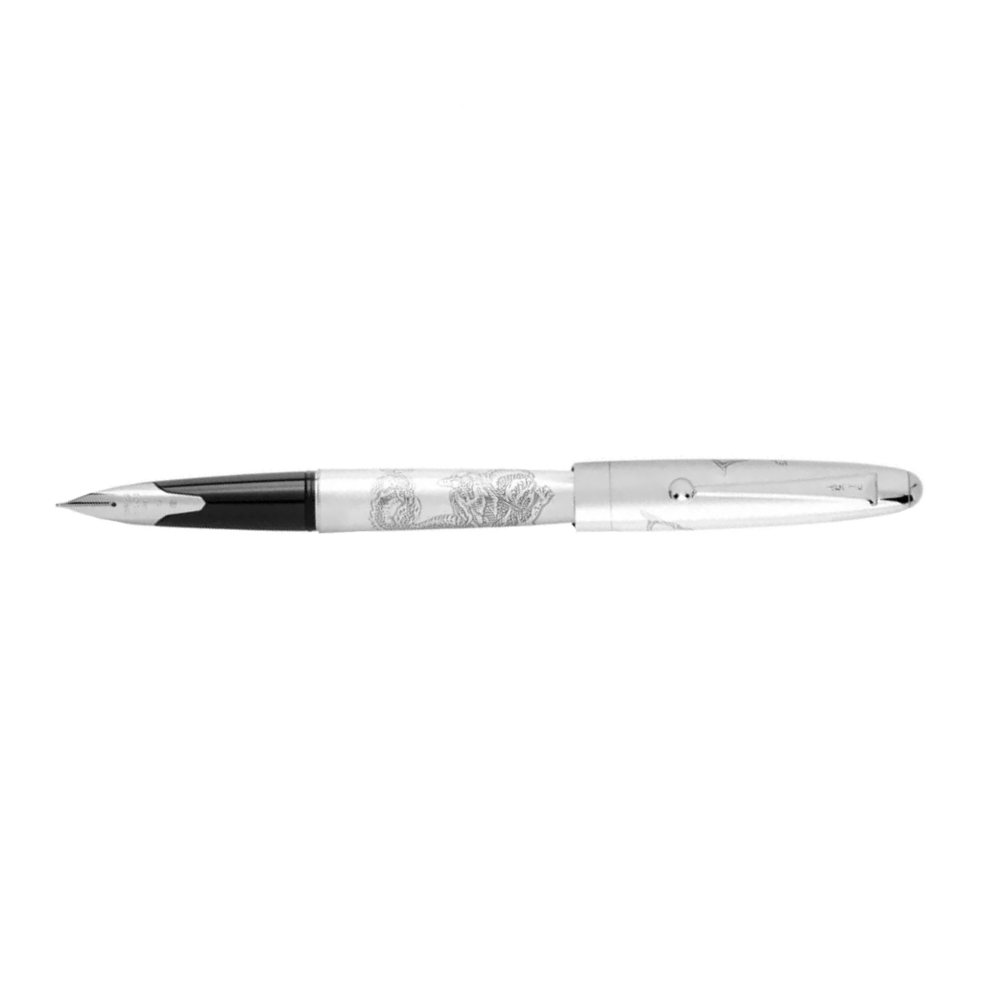Stilou Silver Dragon Pilot varf mediu corp argintiu Stilou Pilot Silver Dragon varf mediu