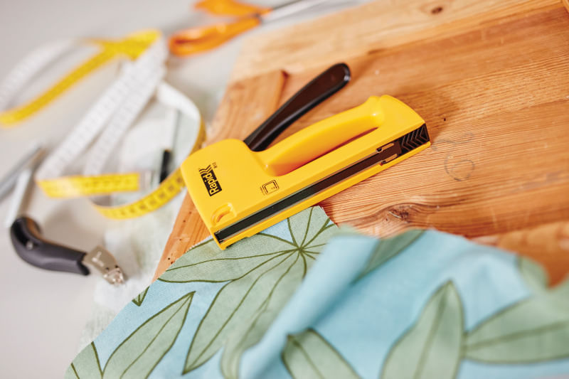 anvelope iarna nokian wr d4 205/55r16 Pistol de capsat portocaliu plastic capse 13/4-10 mm Rapid