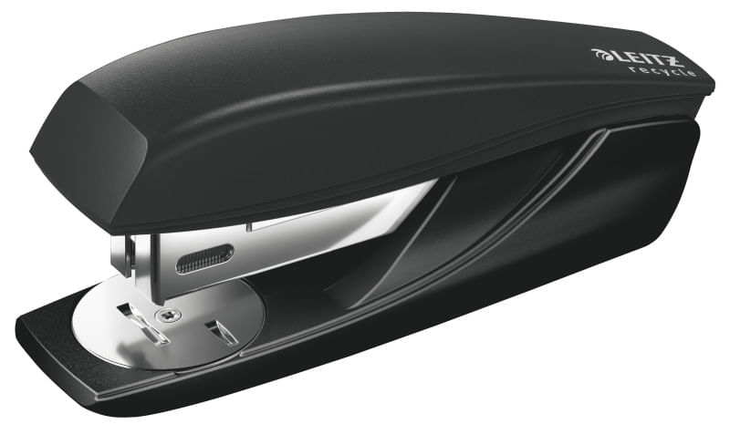 Capsator negru plastic 24-26/6 mm 25 coli Leitz Capsator negru plastic 24-26/6 mm 25 coli Leitz