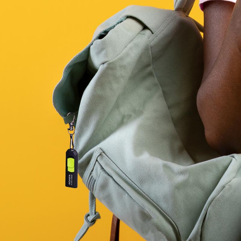 USB 32GB ADATA ACHO-UC300-32G-RBK